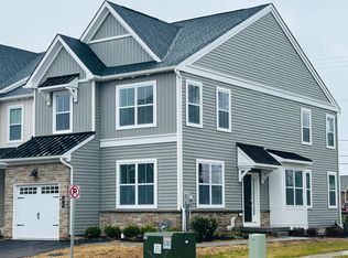 66 Ironwood Dr, Royersford, PA 19468