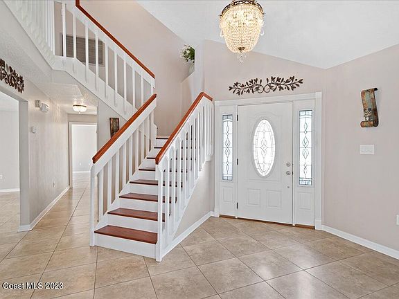 5th image of 1339 Heritage Acres Blvd