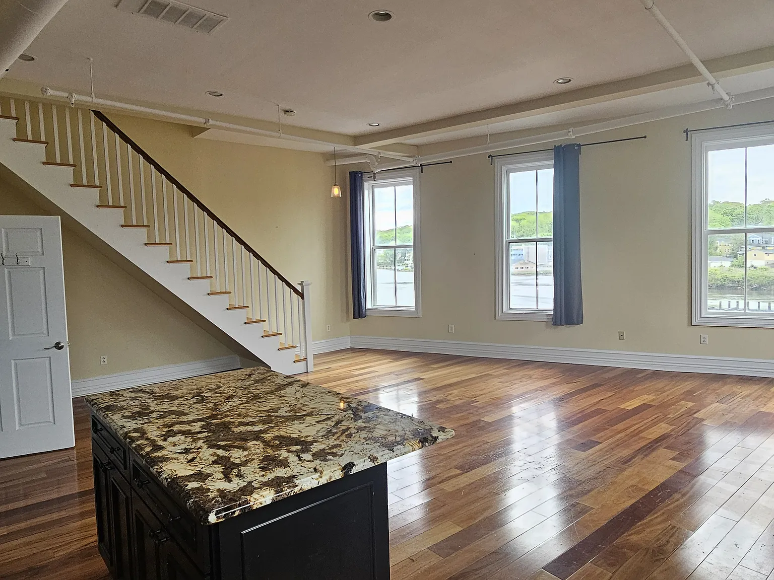 2 bed, $2,250 — Photo 3
