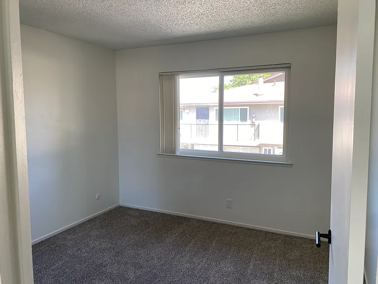 9067 Folsom Blvd #4 — Photo 11