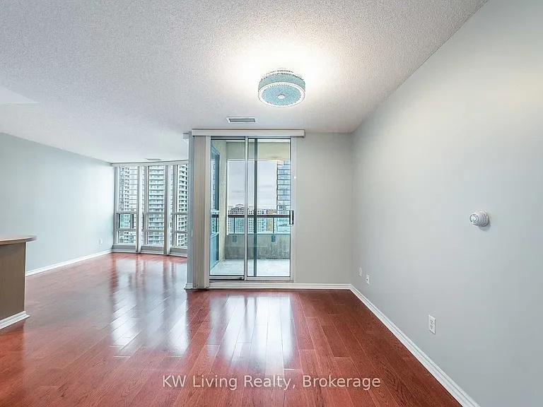 238 Doris Ave #2512 — Photo 6