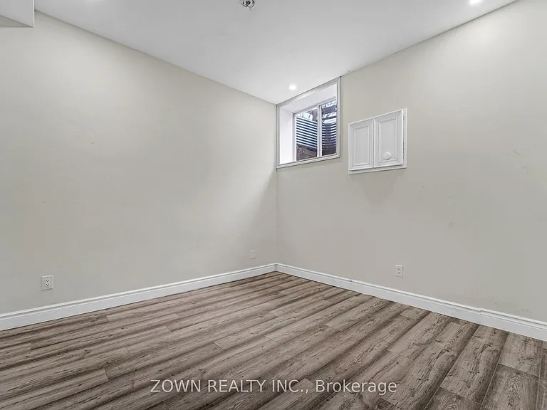 5866 Valley Way #LOWER — Photo 10