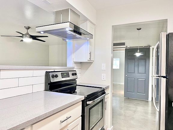 5th image of 4232 N 32nd St APT 21