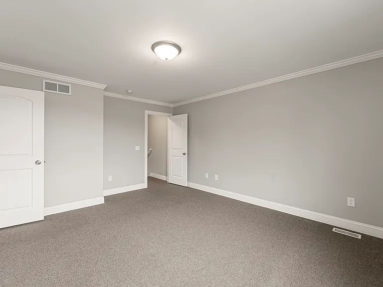 412 N Grainger Ln — Photo 17