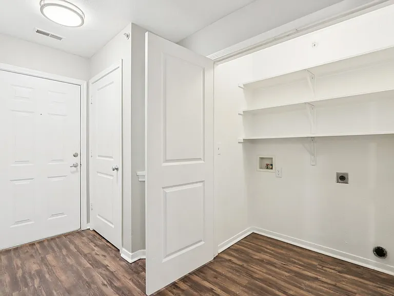 City View Farm Apartments — Photo 21