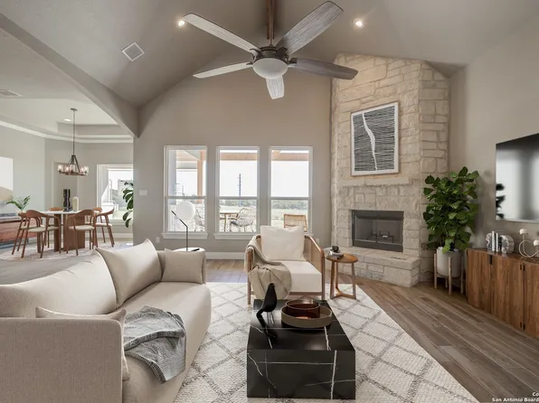 157 Summer Meadow, La Vernia, TX 78121