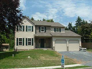 2nd image of 595 Ridgeview Ave
