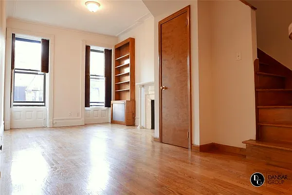 Rented by JK Dansar Corp | media 12