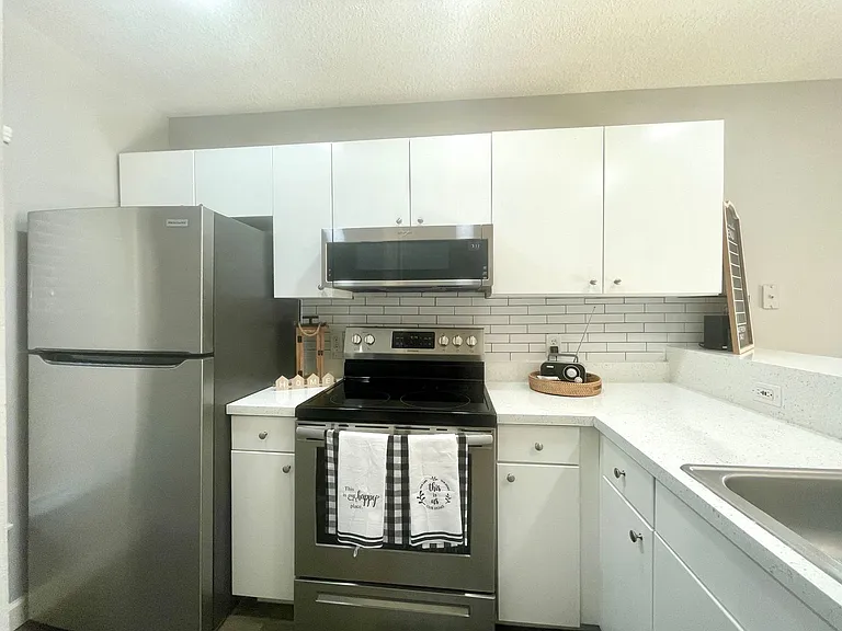 Village Park Townhomes | 2 & 3 Bedroom Apartments in Lady Lake, FL — Photo 23