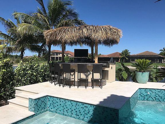 4th image of 3482 Pacific Dr
