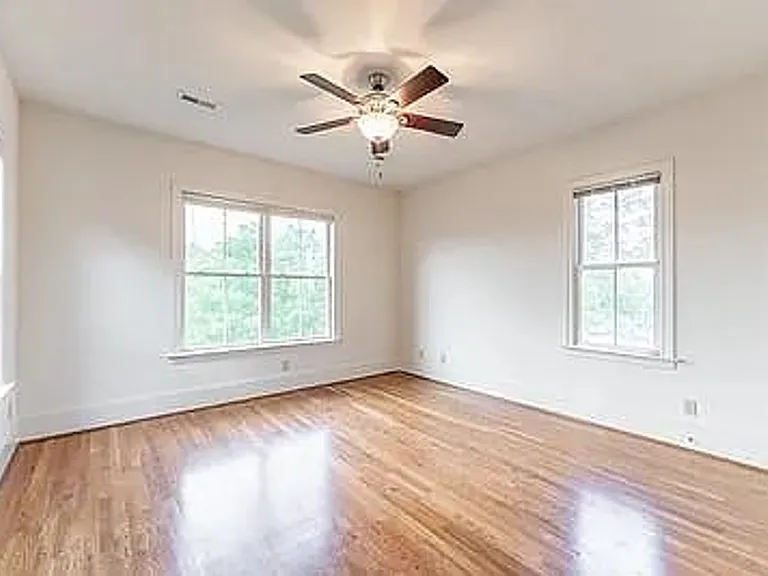 1422 W Cary St — Photo 6