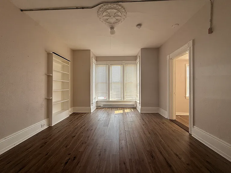 161 S Clarendon St #3 — Photo 4