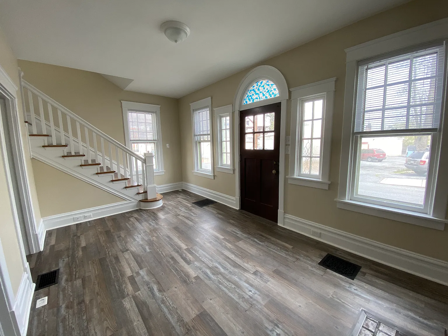 3 bed, 1150 sqft, $1,550 — Photo 4