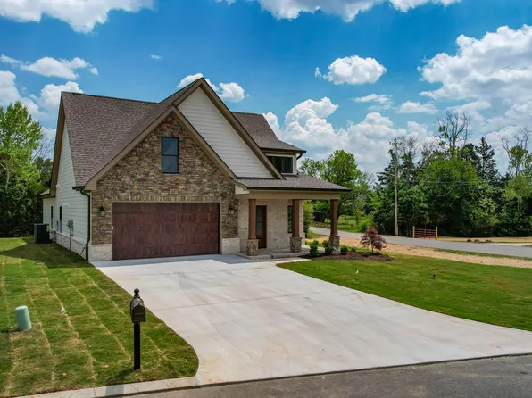 302 Kings Cove Ct NW, Cleveland, TN 37312