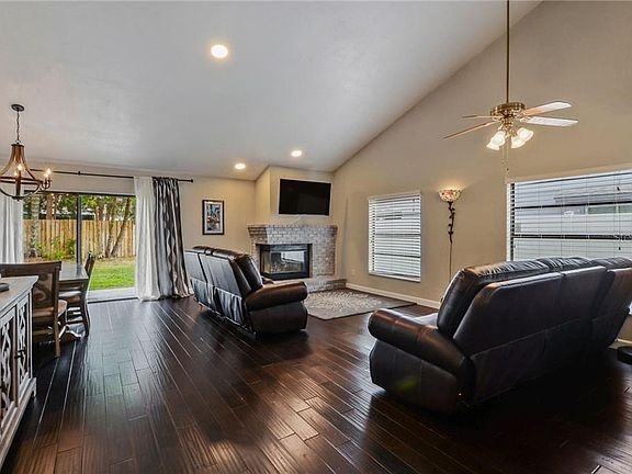 4th image of 8759 Hampden Dr