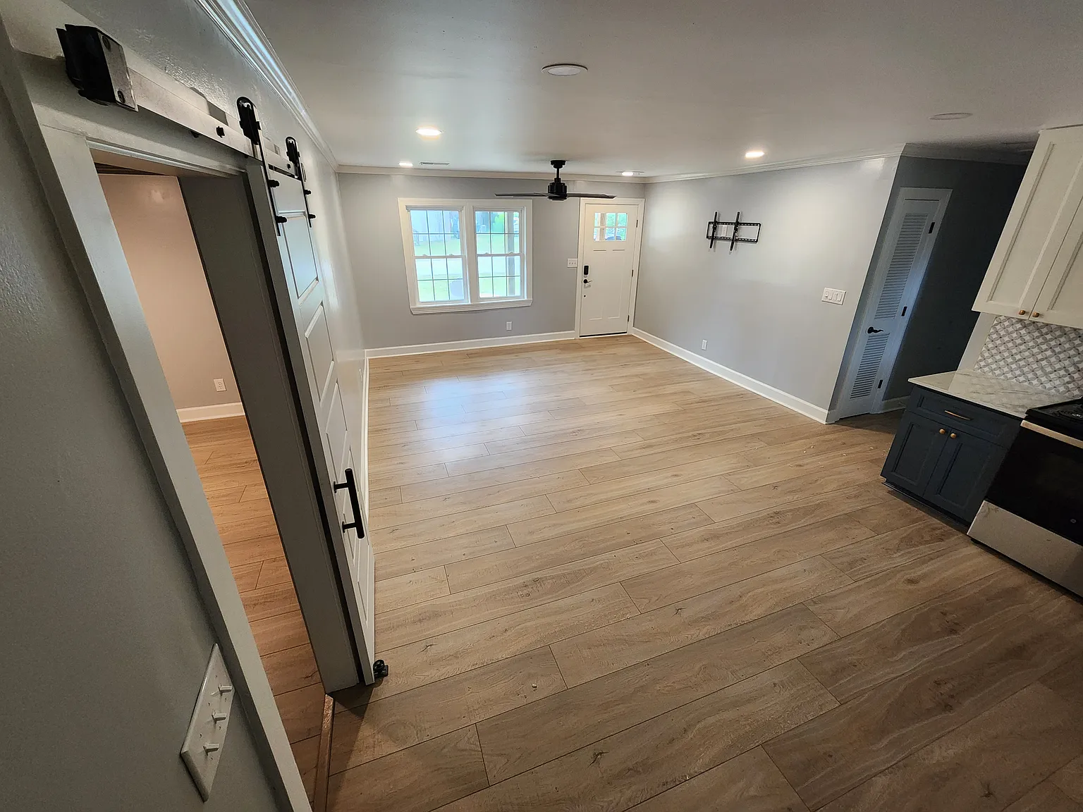 826 Bermuda St — Photo 3