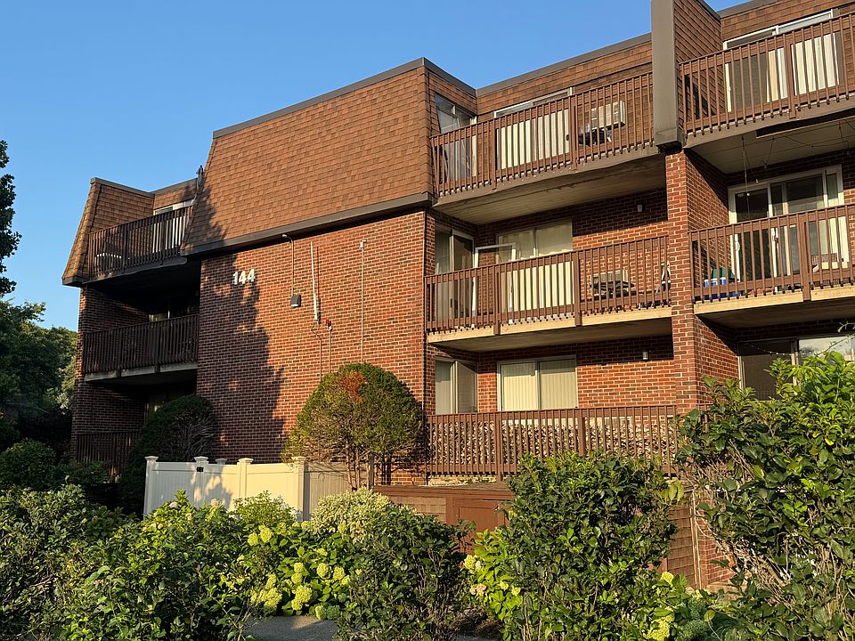 1st image of 144 Kenrick St APT 12