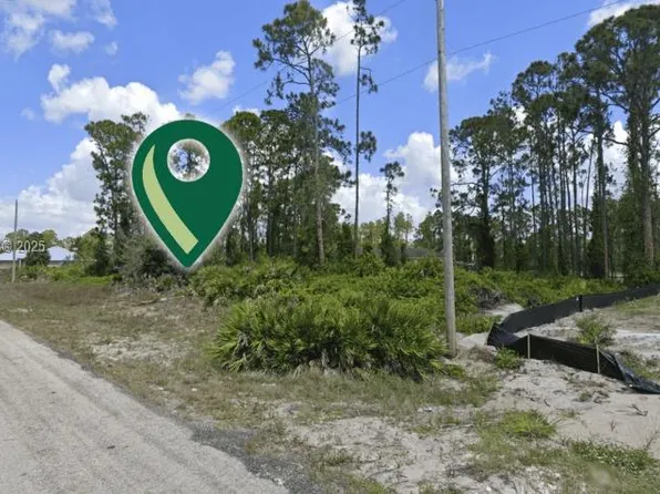 1047 Danforth St, Lehigh Acres, FL 33936