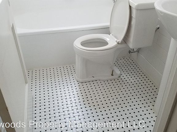 5th image of 1914 W Dekle Ave APT 8