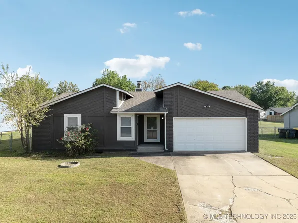 306 E 136th Pl, Glenpool, OK 74033
