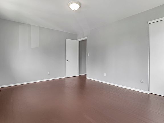 4th image of 1982 Dunbar Dr #1