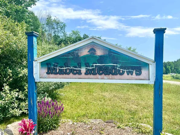 Cushman Ct Unit 2, Williamsburg, MI 49690