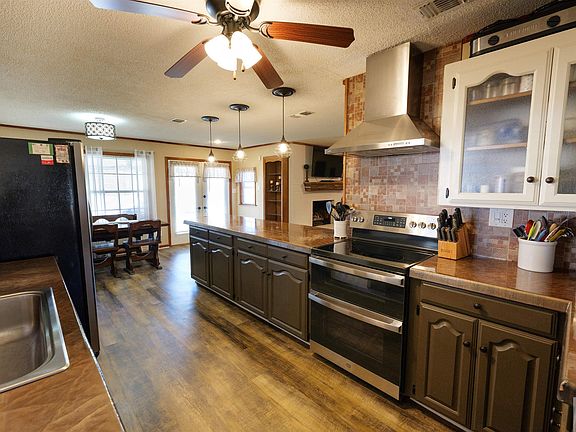 3rd image of 1318 Holloway Dr