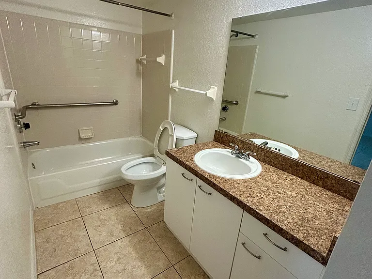 1620 Columbia Arms Cir #163 — Photo 13