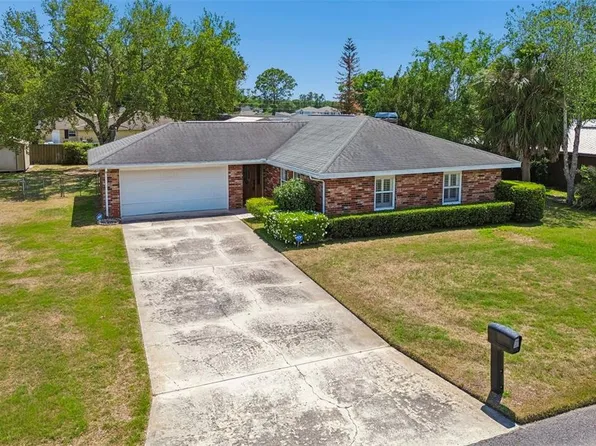 317 Greenwoods Dr, Lakeland, FL 33813