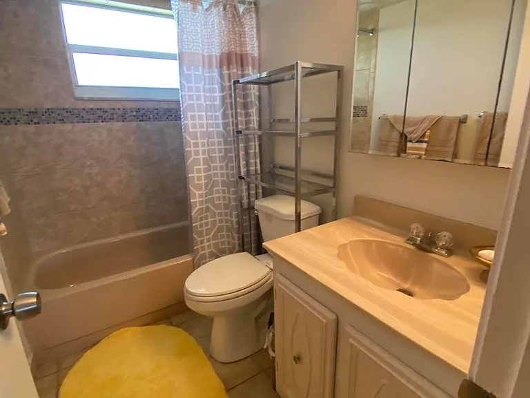 715 Lori Dr #304 — Photo 22