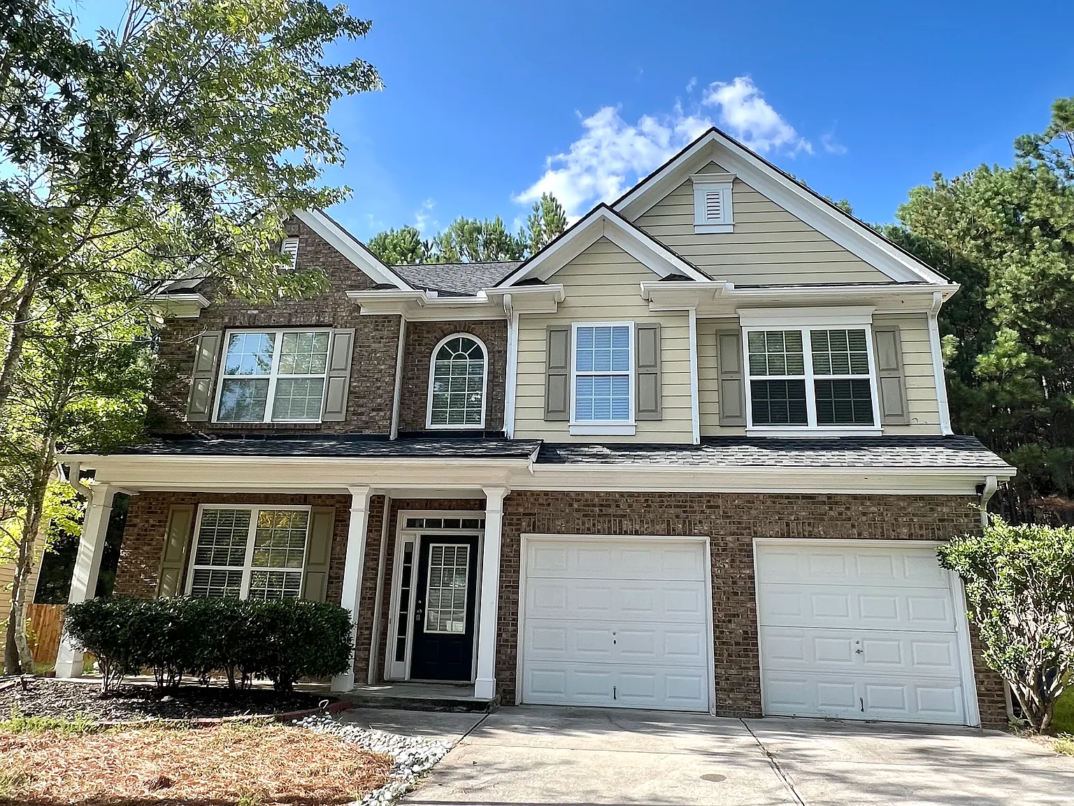 4 bed, 2.5 bath, 2175 sqft, $2,350 — Photo 1