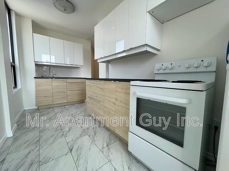 1 bed, 1.0 bath, $1,395 — Photo 2