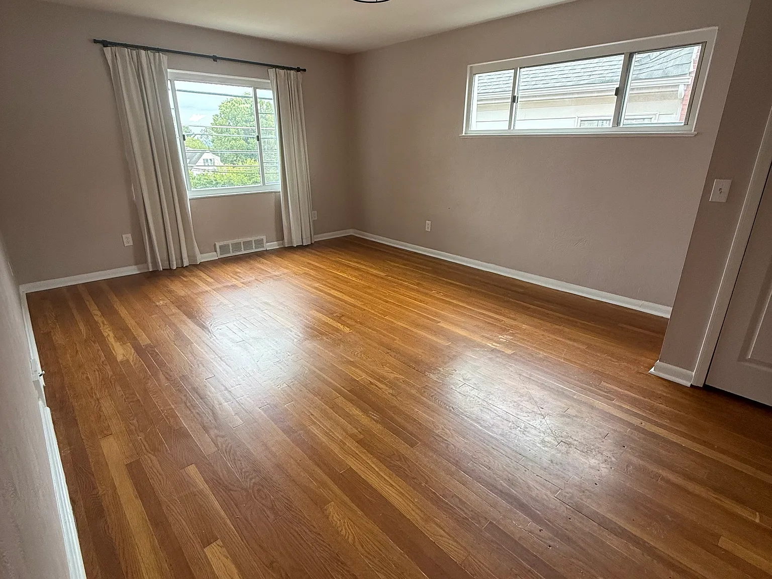 3 bed, $1,675 — Photo 2