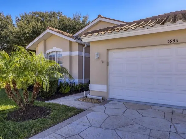5956 Rachele Dr, Sarasota, FL 34243