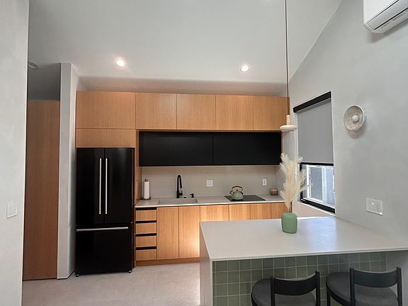 3rd image of 21117 Avenue San Luis
