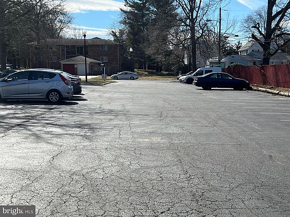 4th image of 203C Victor Pkwy #203C