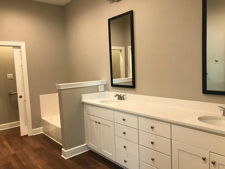 4700 Randolph Rd — Photo 10