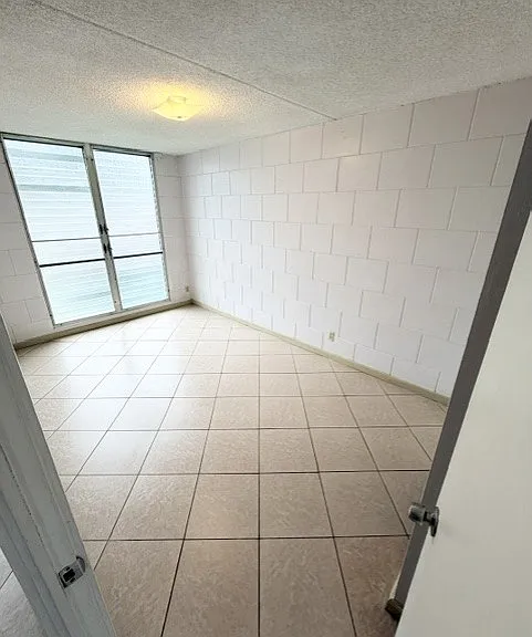 27 Lakeview Cir #101 — Photo 3