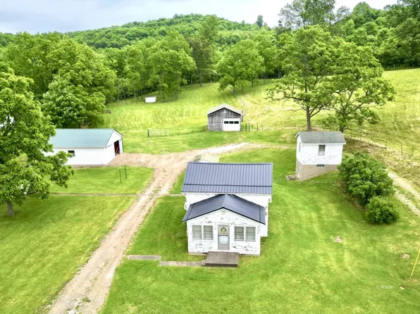 2017 Centenary Rd, Gallipolis, OH 45631