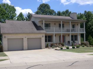 10 Dove Dr, Athens, OH