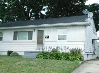 441 Meadow Ln, Cuyahoga Falls, OH 44221