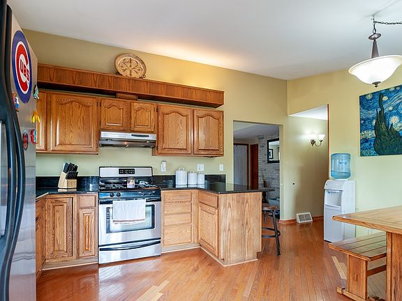 5th image of 253 Bridgewood Dr