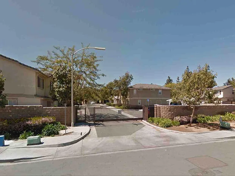 672 Janae Gln — Photo 2