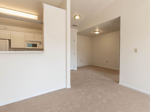 5th image of 338 W Saginaw St Unit 53