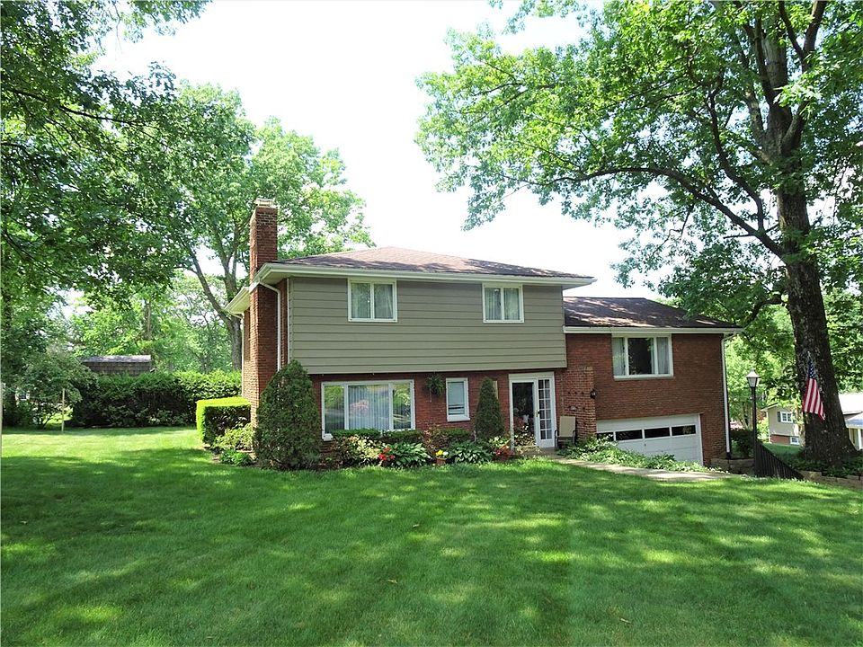 1st image of 208 Blackwood Dr