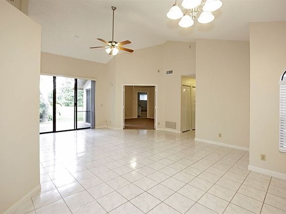 3rd image of 5377 Helene Cir