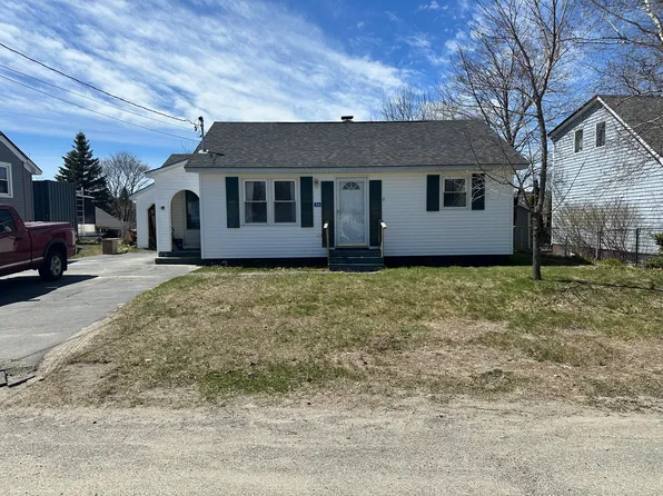 36 Waldo Street, Millinocket, ME 04462