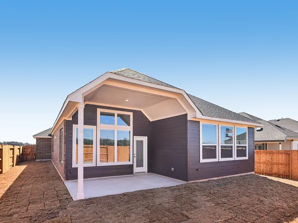138 Stream St, Seguin, TX 78155
