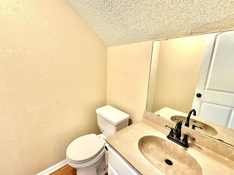 8811 Schick Rd #B — Photo 11