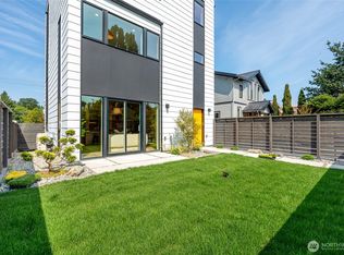 5429 25th Ave SW, Seattle, WA 98106